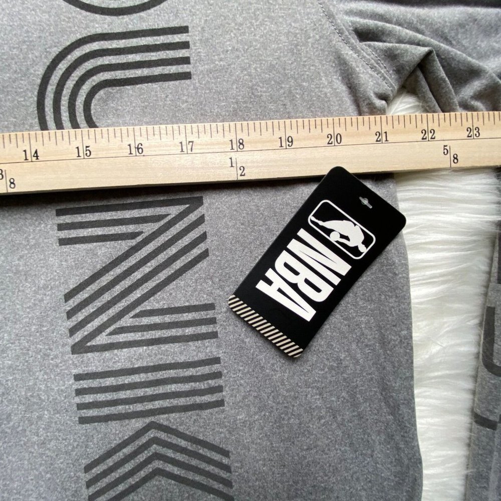 NWT NBA Mens Gray Spell Out Word/Logo Long Sleeve Crew Neck T Shirt Size Large L - Picture 8 of 15